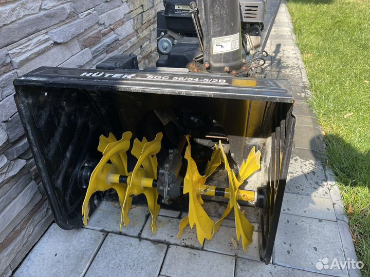 Снегоуборщик Huter бензиновый