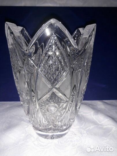 Хрустальная ваза