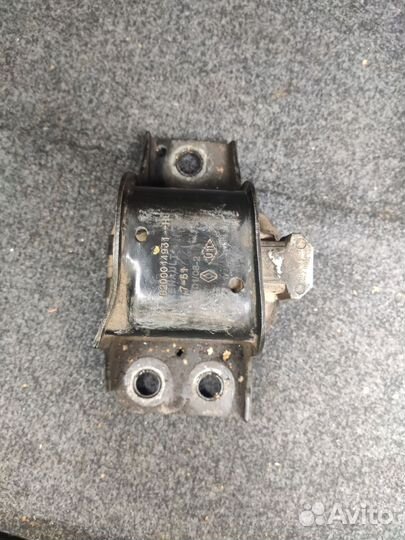 Правая опора двигателя Renault megane 2