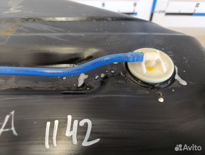 Б/У Б/У Бак топливный круглое отверстие под насос