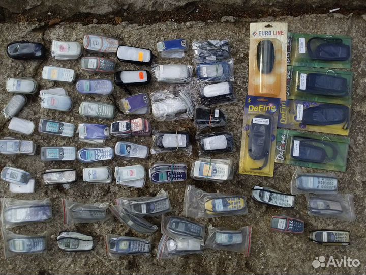 Новые чехлы от старых сотовых телефонов