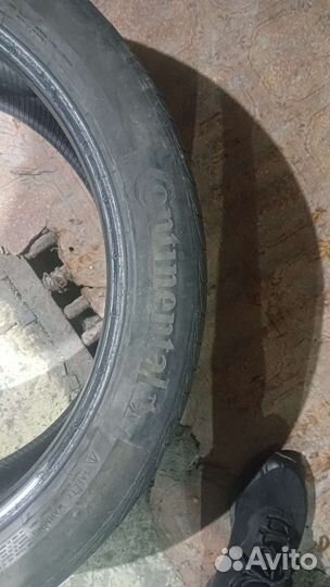 Continental ContiPowerContact 275/40 R21