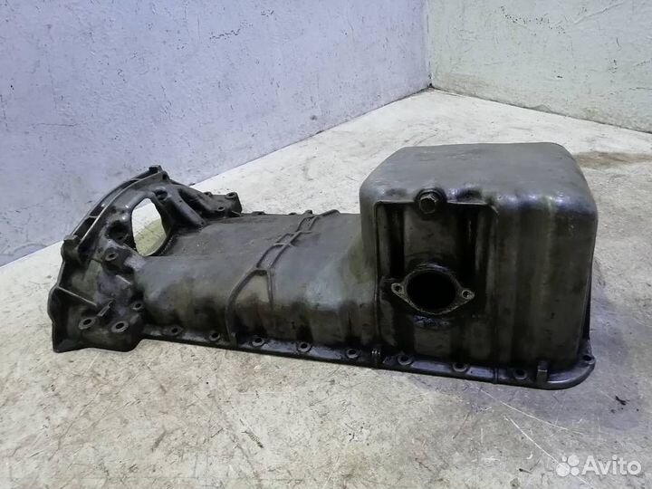 Поддон двигателя Мерседес