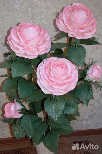 Розы из изолона