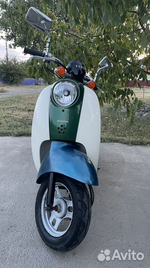 Скутер honda crea scoopy