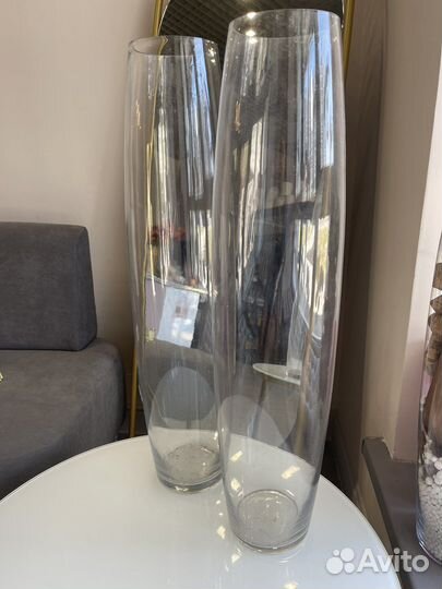 Большая стеклянная ваза