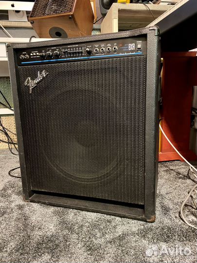Басовый комбик Fender BXR 300 (made in USA)