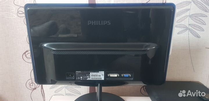 Монитор Philips 