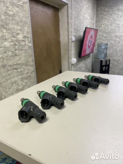 Форсунка топливная Ауди А6 С6 А8 Д2 3.0 BBJ