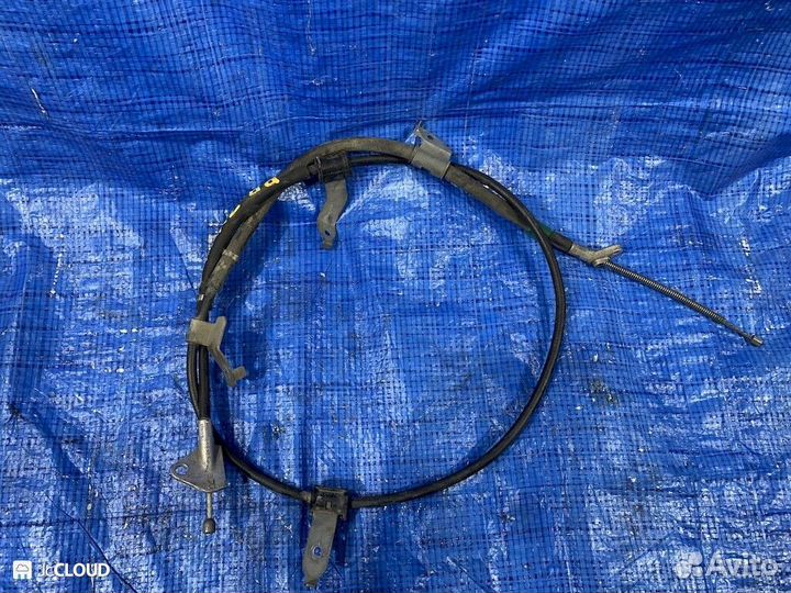 Тросик ручника на toyota prius alpha ZVW40 2zrfxe