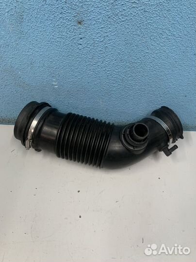 Audi A6 C6 патрубок резонатора 06E129629E