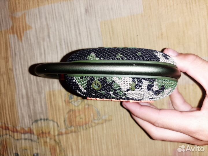 Продам колонку jbl Clip4