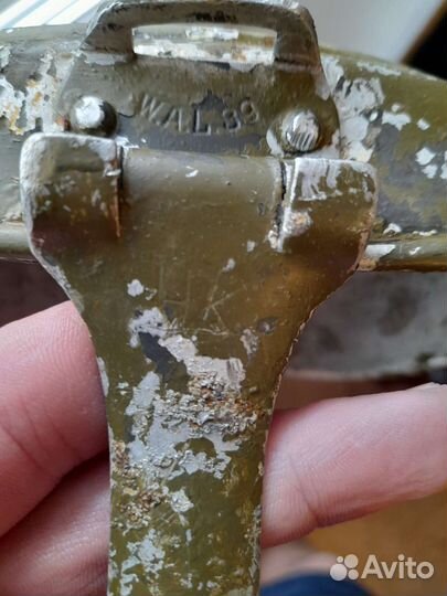 Крышки от немецких котелков и манерка