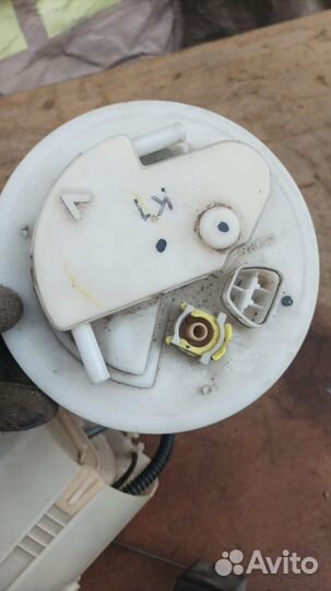 Тойота Виц с 05г - запчасти бензонасоса