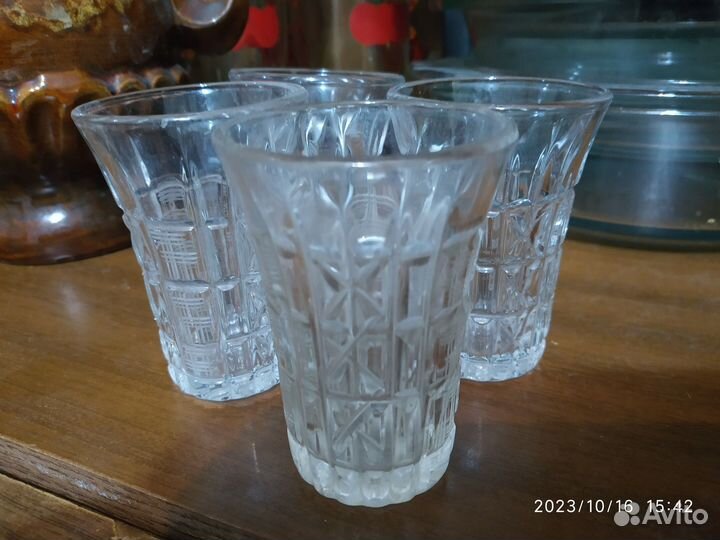 Рюмки, стопки и фужеры хрустальные и стеклянные