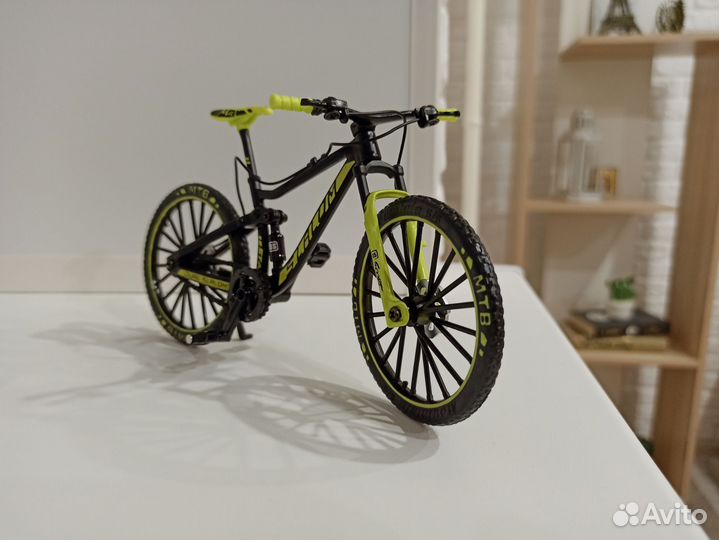 Модель велосипеда 1:10 новый