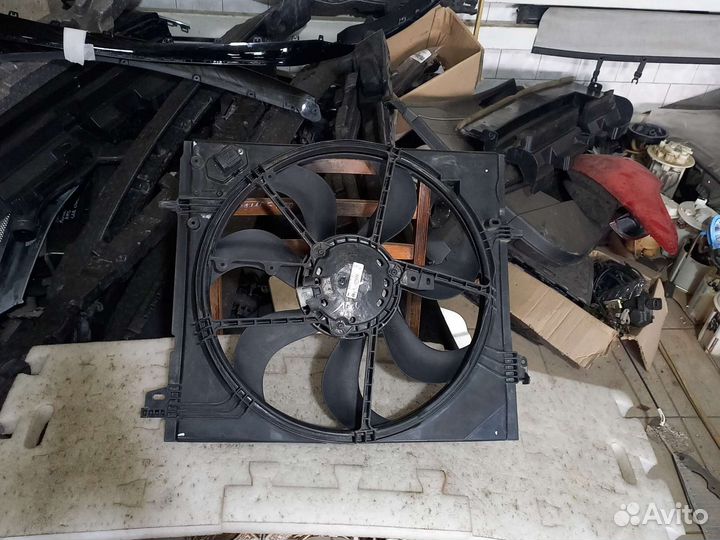 Дифузор с вентилятором Nissan Qshqai J11,2018г