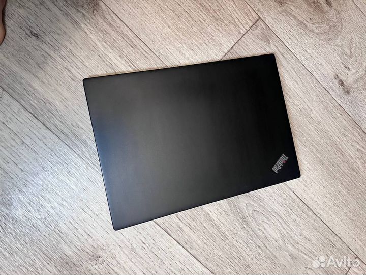 Lenovo Thinkpad t480s i7-8550u 16gb 256 ssd