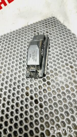 Фонарь подсветки номера renault logan