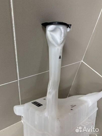 Бачок стеклоомывателя Toyota Camry V50