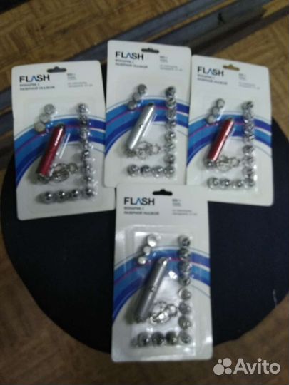 Фонарик с лазерной указкой