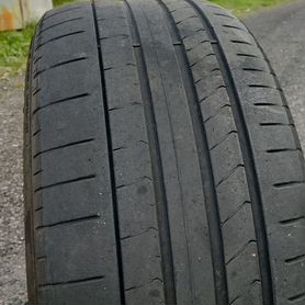 Pirelli P Zero PZ4 275/40 R21