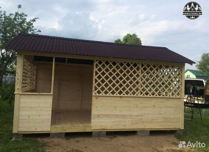 Беседка деревянная на сваях