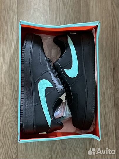 Nike Air Force 1 x Tiffany & CO