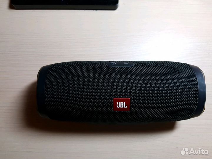 Колонка JBL charge 3