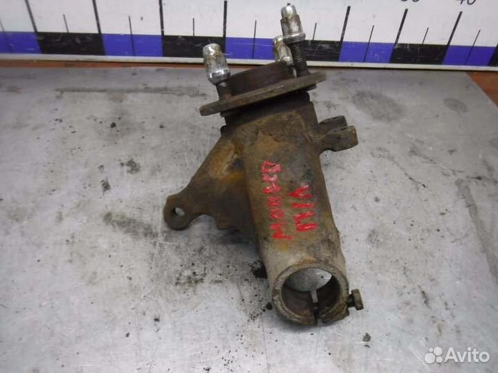 Кулак передний левый Ford Mondeo 2 1.6 1997