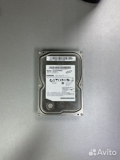 Seagate Barracuda 500 гб ST500DM005