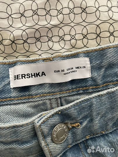 Джинсы Bershka