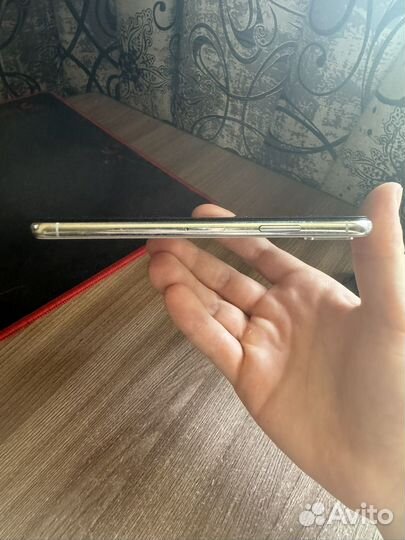 iPhone Xs, 64 ГБ