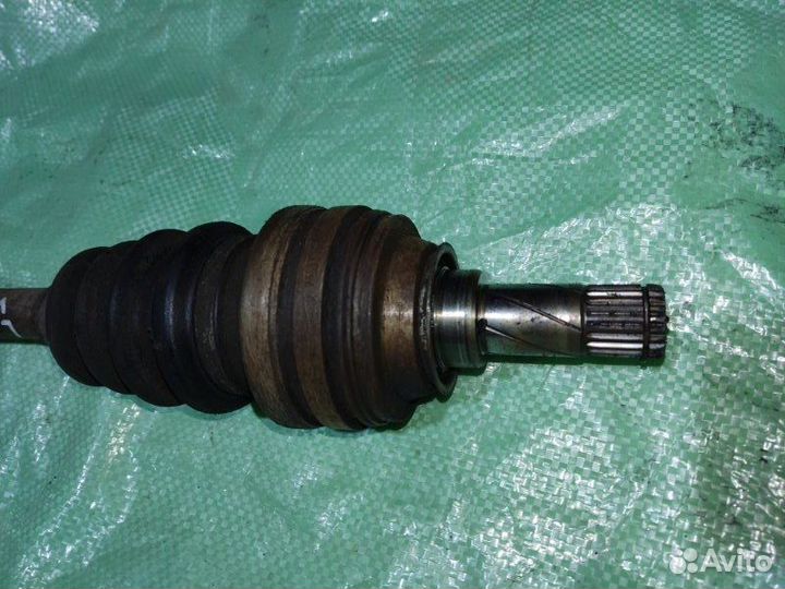 Полуось передний левый Opel Vectra A седан 1.6I