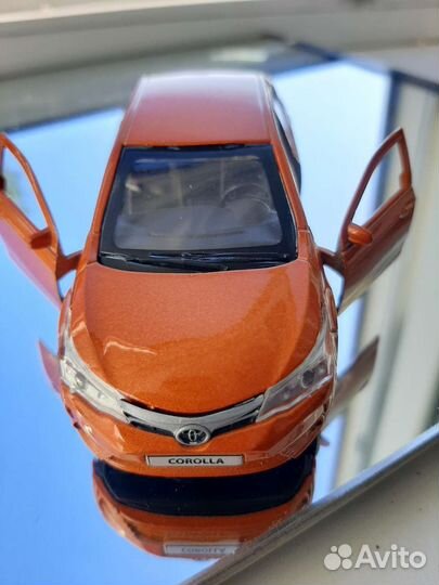 Моделька машины Toyota corolla Технопарк