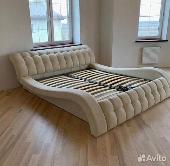 Кровать двуспальная
