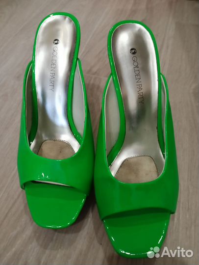 Босоножки женские