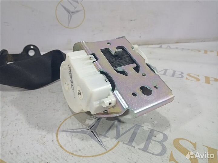 Ремень безопасности задний Mercedes C-Class W204