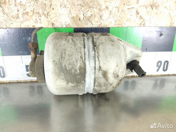 Бачок гидроусилителя E 123