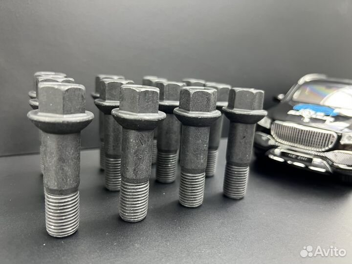 Колесные болты Mercedes G class W463