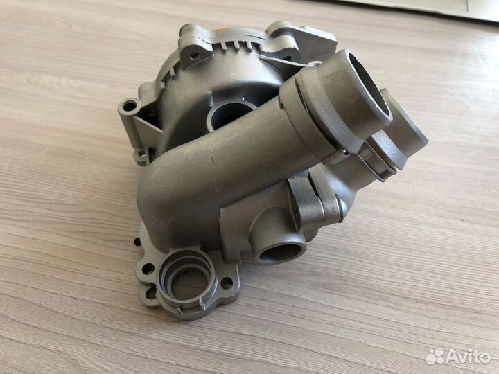 Помпа водяная 1.8 2.0 tfsi VAG Audi VW