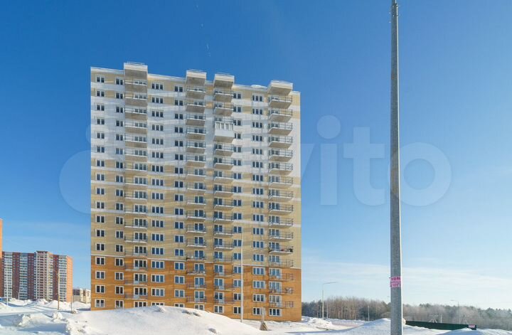 2-к. квартира, 50 м², 1/17 эт.