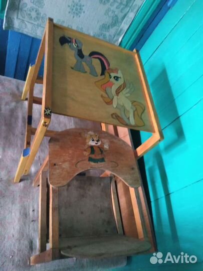 Детский столик