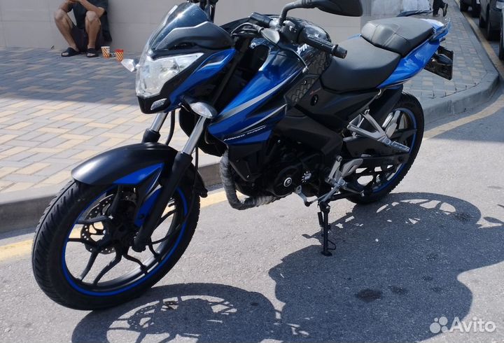 Bajaj pulsar NS