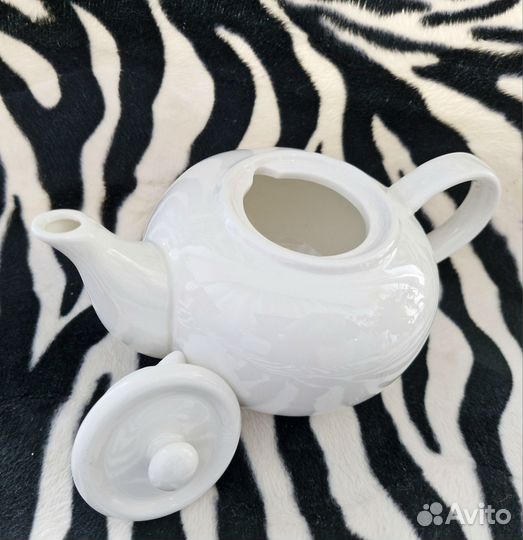 Чайник заварочный фарфоровый
