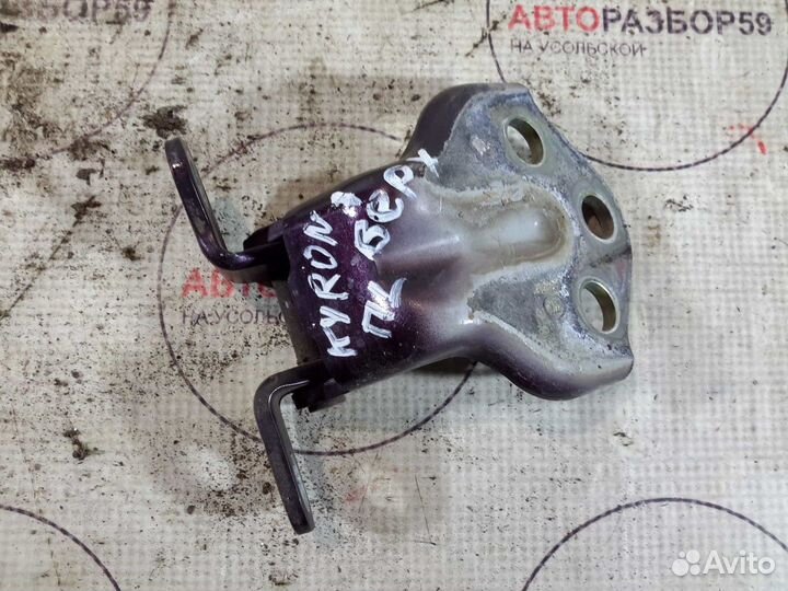 Петля двери SsangYong Kyron