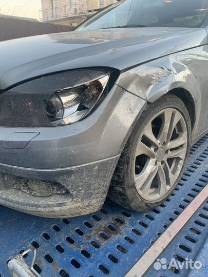 Mercedes фара W204 06-11г