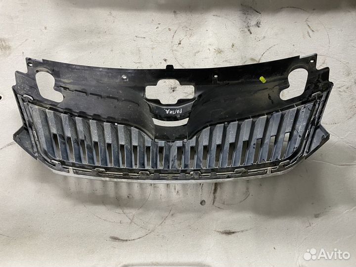 Решетка радиатора Skoda Rapid (NH3) I (2012–2017)