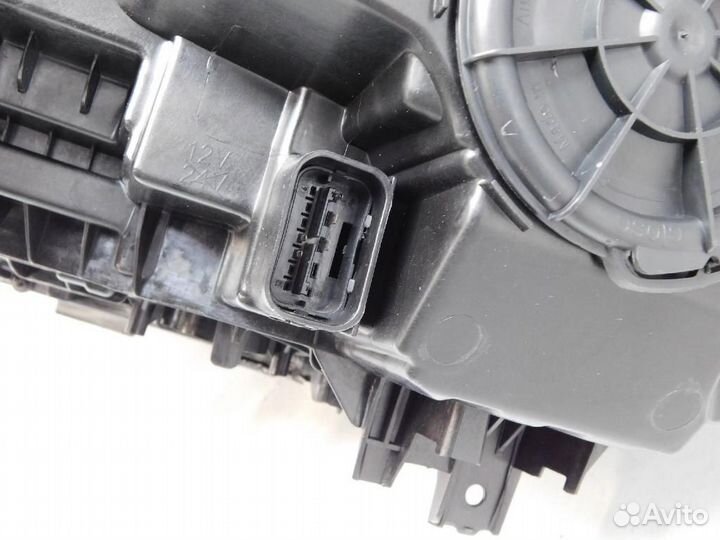 Фара правая BMW 5-Series/M5