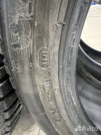 Michelin X-Ice North 4 SUV 275/45 R21 и 315/40 R21 111